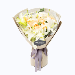 泰兴市Blessing祝福鲜花系列7枝香槟玫瑰+10朵香水白百合