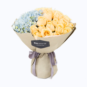 福清市Full love浓情鲜花系列33枝香槟玫瑰+蓝绣球
