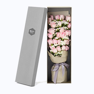 福清市Secret love倾慕鲜花系列25枝粉玫瑰+白相思梅枪炮礼盒