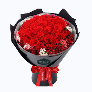 泰兴市Cherish珍爱鲜花系列33枝红玫瑰+相思梅