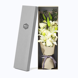 泰兴市Relative亲情鲜花系列10枝白玫瑰+11朵白百合枪炮礼盒