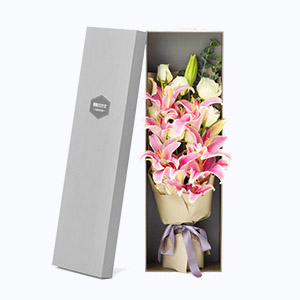 泰兴市Relative亲情鲜花系列10枝白玫瑰+11朵粉百合枪炮礼盒