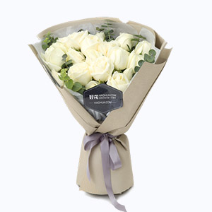 绍兴市Full love浓情鲜花系列19枝白玫瑰+尤加利叶