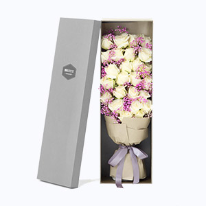 泰兴市Full love浓情鲜花系列29枝白玫瑰+粉满天星枪炮礼盒