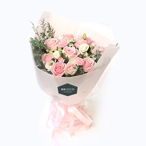 泰兴市Cherish珍爱鲜花系列11枝粉玫瑰+多头康乃馨