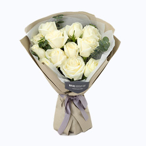 临清市Full love浓情鲜花系列13枝白玫瑰+尤加利叶
