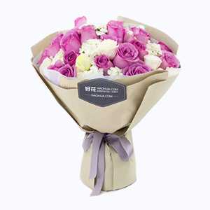 绍兴市Friendship挚友鲜花系列25枝紫玫瑰+8枝白玫瑰+白相思梅